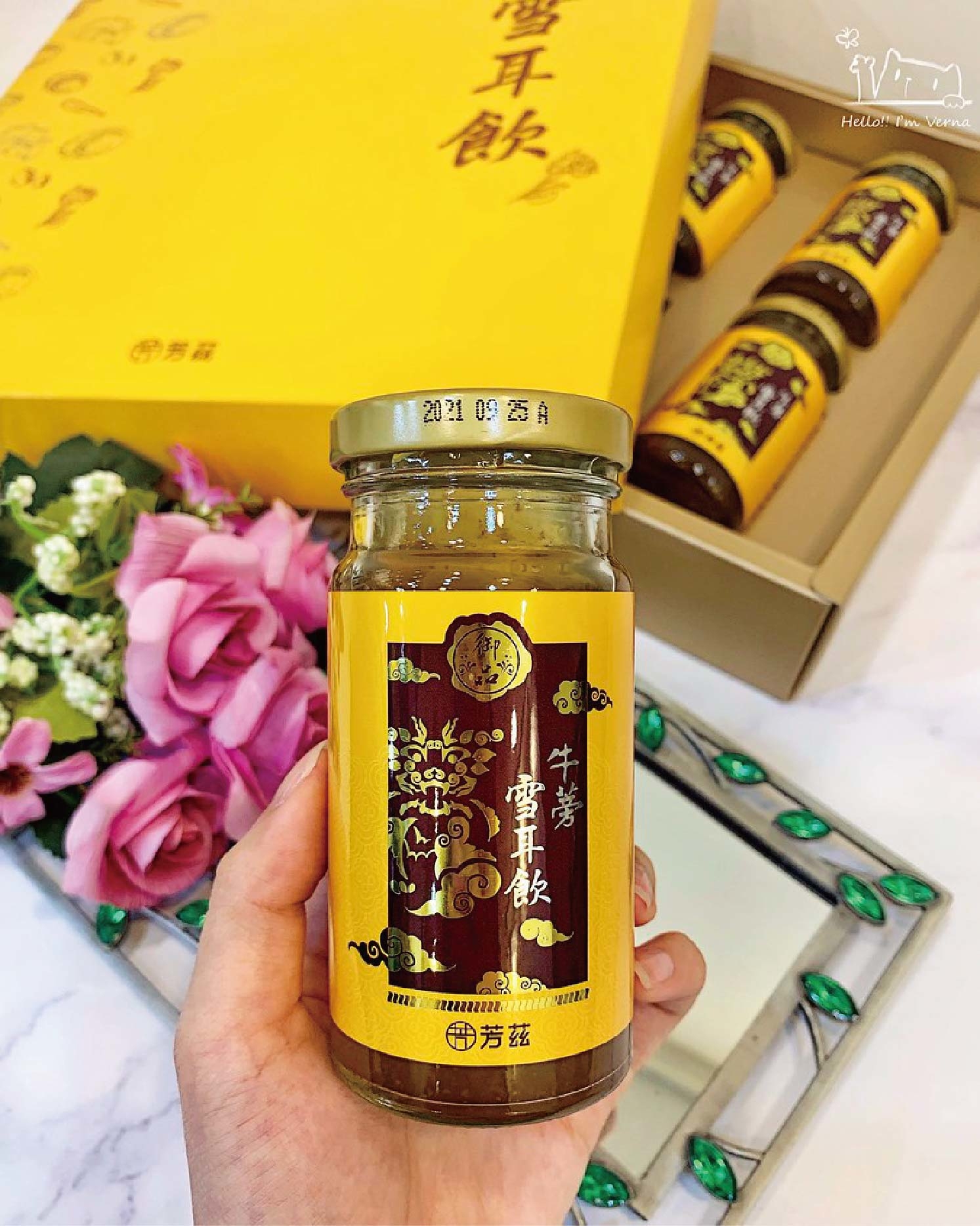 牛蒡雪耳飲有非常棒的養生補氣效果，是過年送長輩的好選擇，內含天然膠質的白木耳、牛蒡，還有多種營養成分，在倒的時候就感覺非常濃潤，富含滿滿天然植物性膠質，養生又能有好氣色，推薦給三餐不均衡，久坐少動的人，長期飲用可以調整體質，促進代謝，滋潤皮膚。