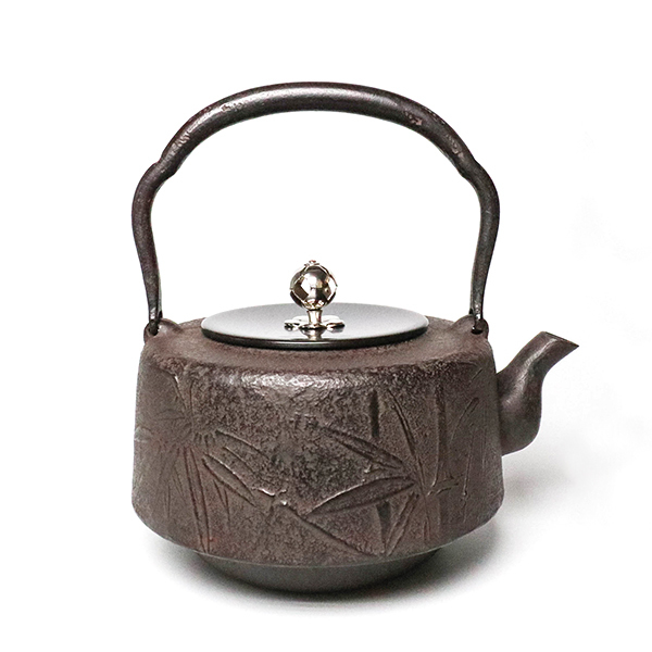 【岩戶賢一郎】角萬代 竹 鐵壺1.3Ｌ