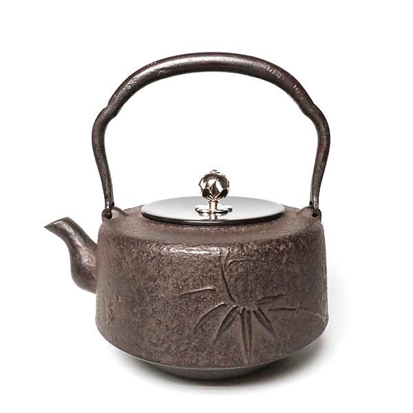 【岩戶賢一郎】角萬代 竹 鐵壺1.3Ｌ