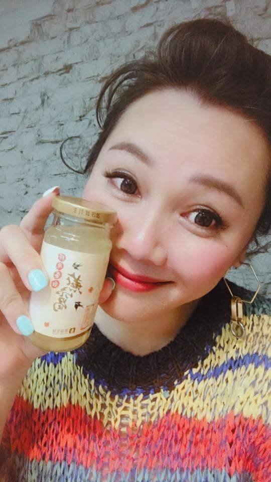 bonbons版娘喝了芳茲生技日本專利獨家萃取技術，高濃度燕窩酸的極品銀耳燕窩飲之後，大力推薦，養生飲品最佳首選，由內顧到外，煥彩美妍即刻開始。