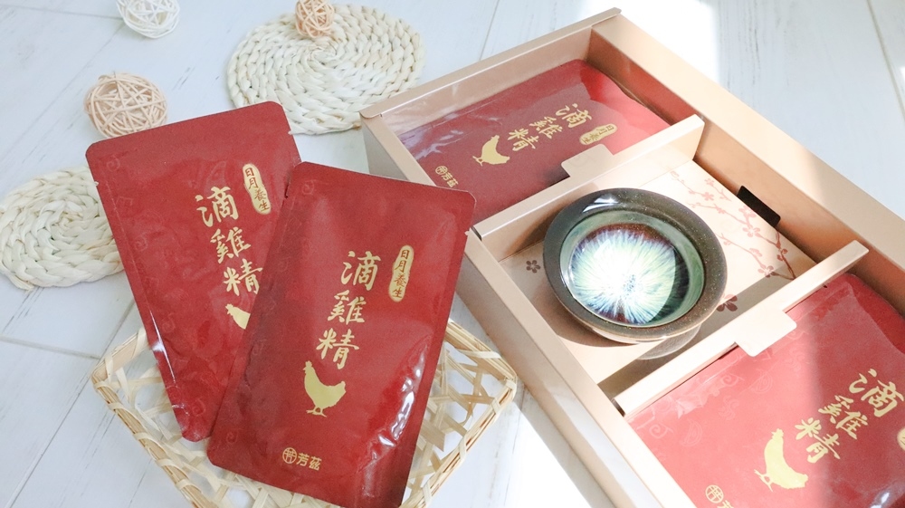 滴雞精近年來廣受市場歡迎，但大大小小的品牌，該怎麼選呢? 小娃媽建議大家還是從大品牌下手相對有保障。後來才知道，原來”芳茲生技”是由我們從小便熟悉的”波蜜”大廠所生產製造，今年還有藝人曾國城代言滴雞精加持，感覺品質經過層層把關又多了一份安心。