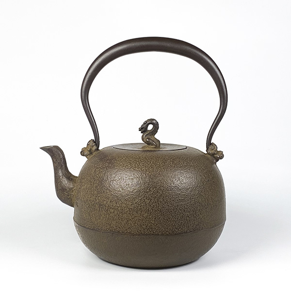 【金野和司】丸形 唐獅子與龍 鐵壺1.6L