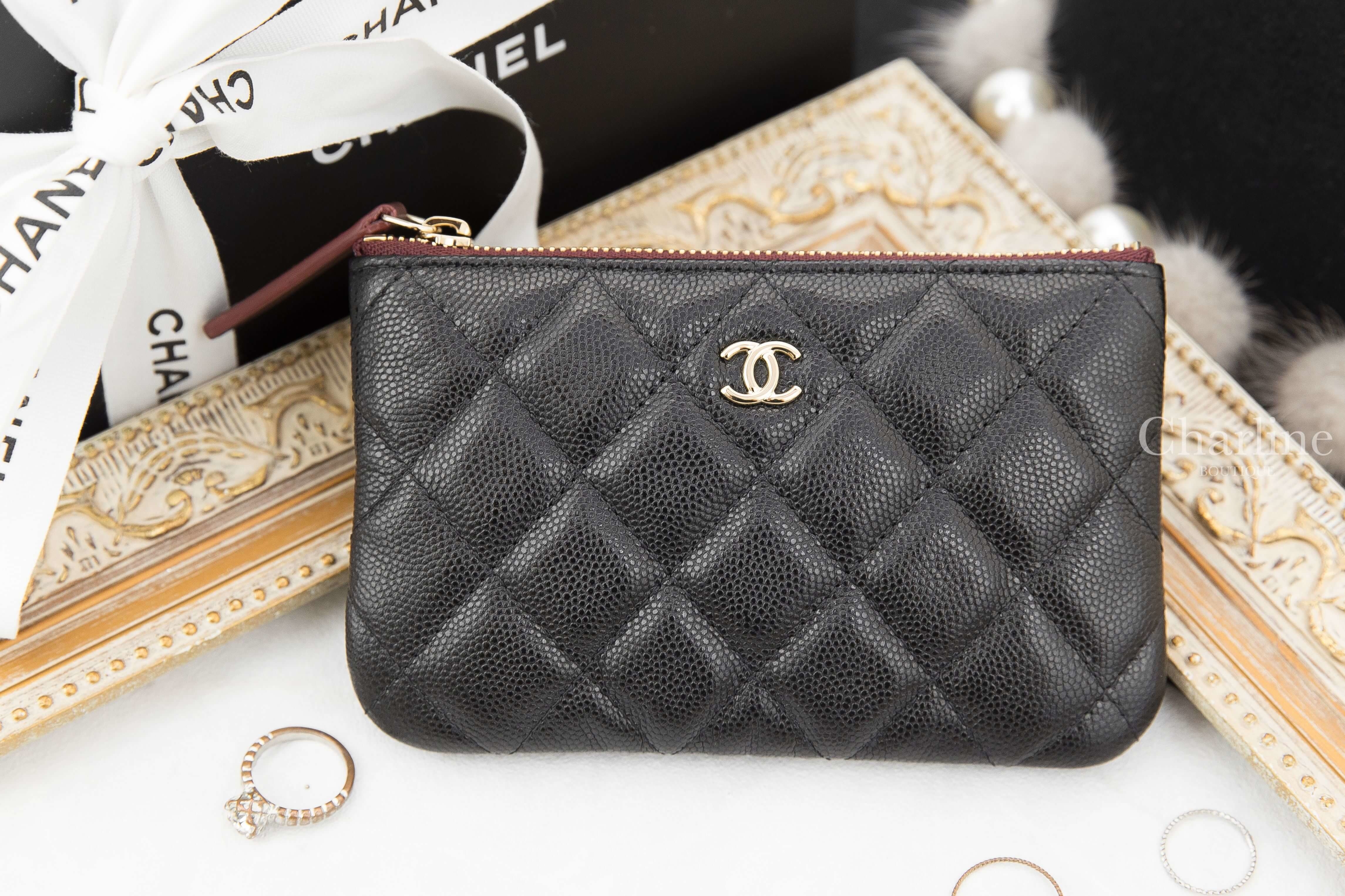 Chanel Classic Mini Pouch 黑色金CC酒紅內裡荔枝紋零錢包-Charline Boutique 精品代購