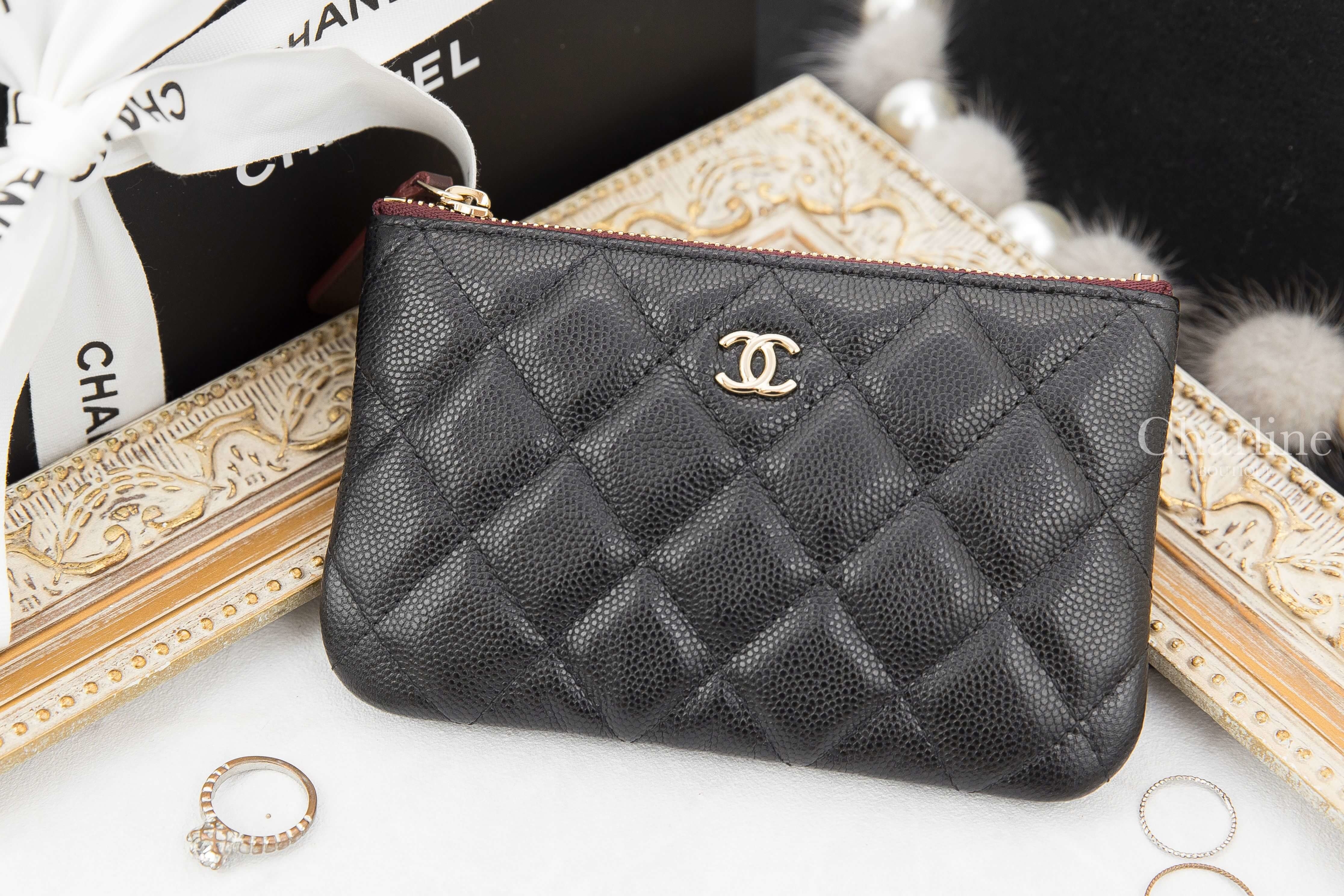 Chanel Classic Mini Pouch 黑色金CC酒紅內裡荔枝紋零錢包-Charline Boutique 精品代購