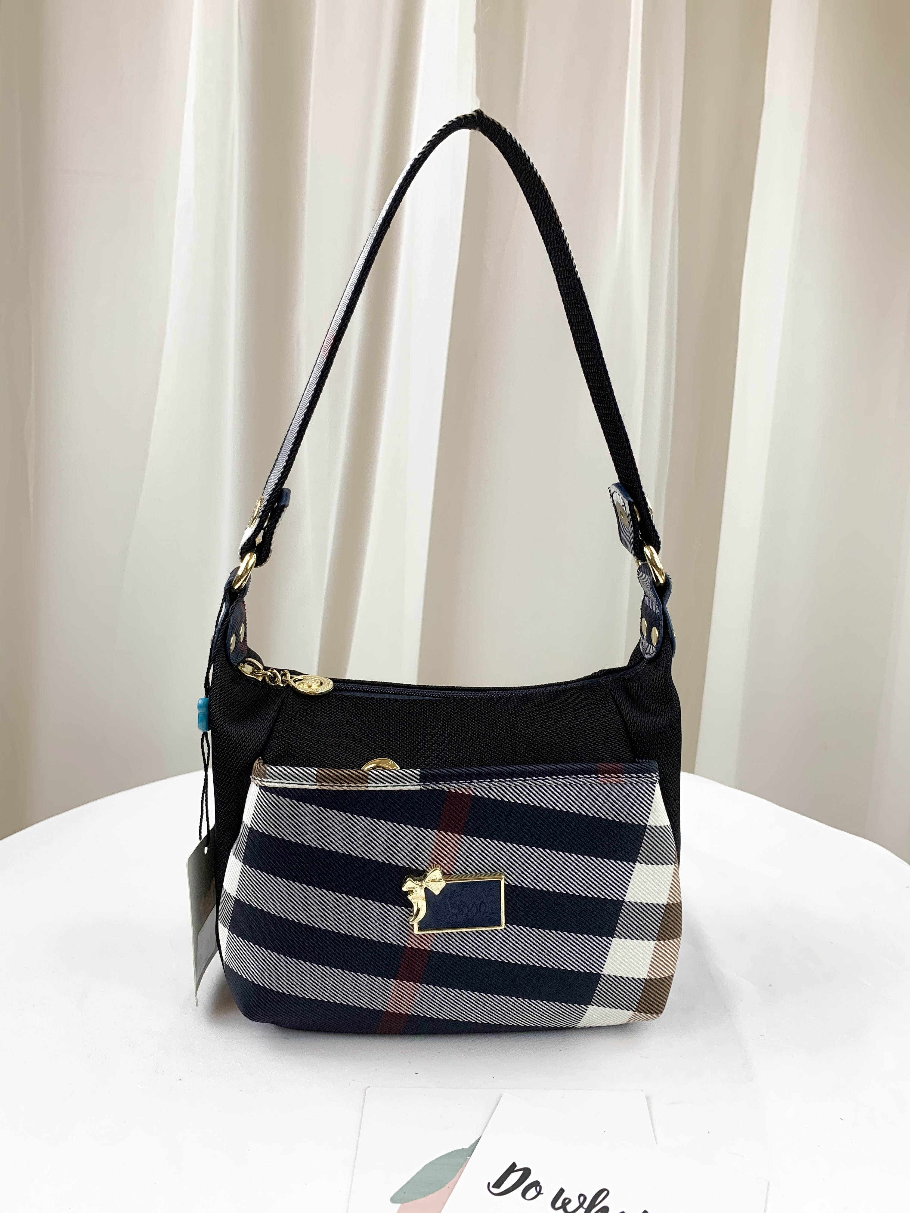 GOODS 大格黑 經典防潑水側背包 附小熊吊飾 #2503