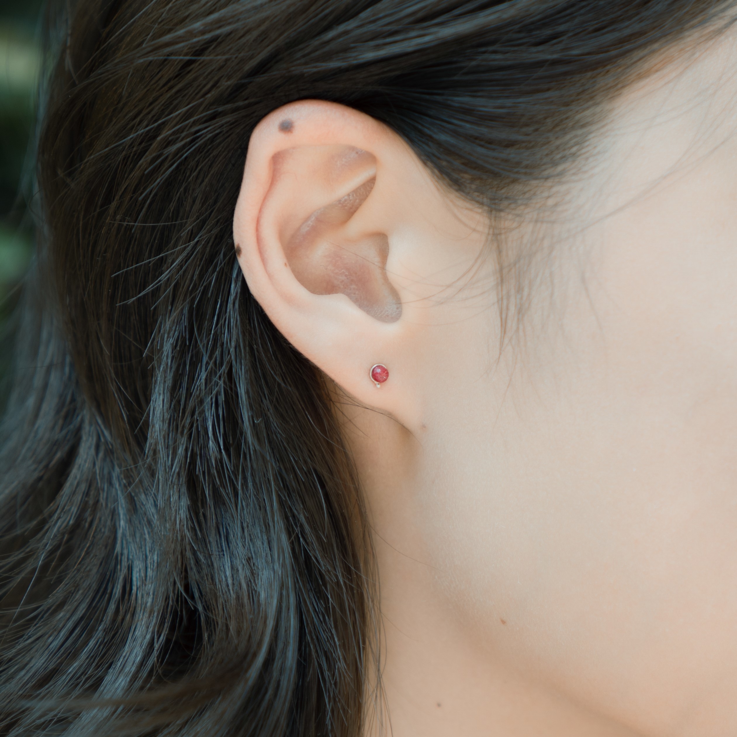 紅寶球球小點轉珠耳環