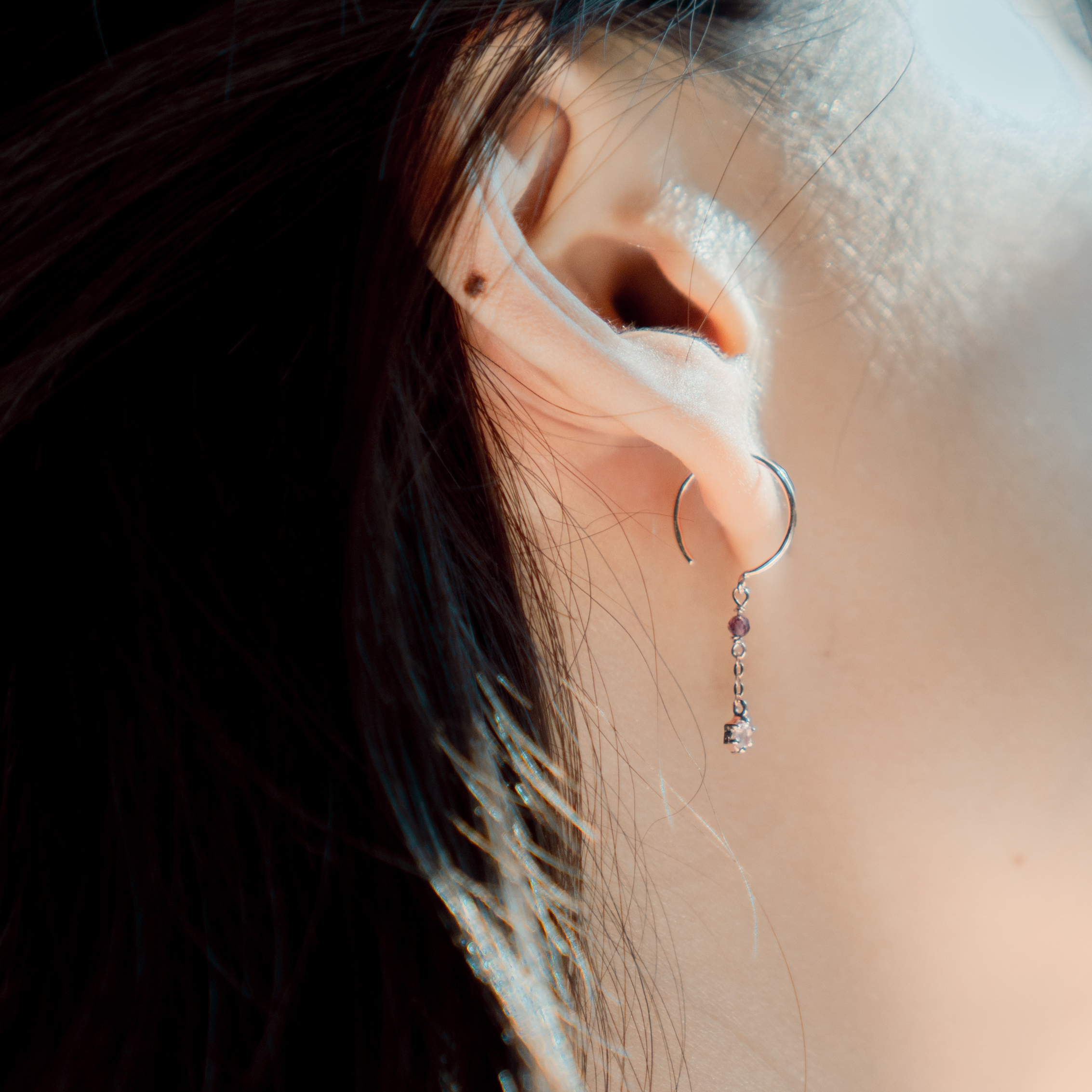 Mini六爪粉晶小石榴石耳勾