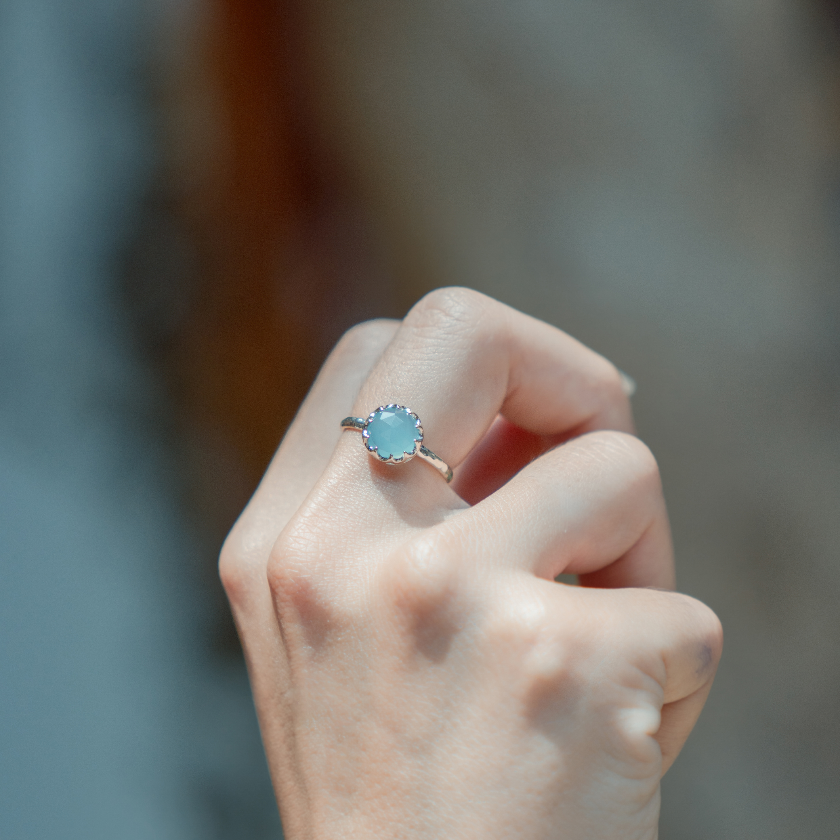 大簍空皇冠海藍玉髓戒指