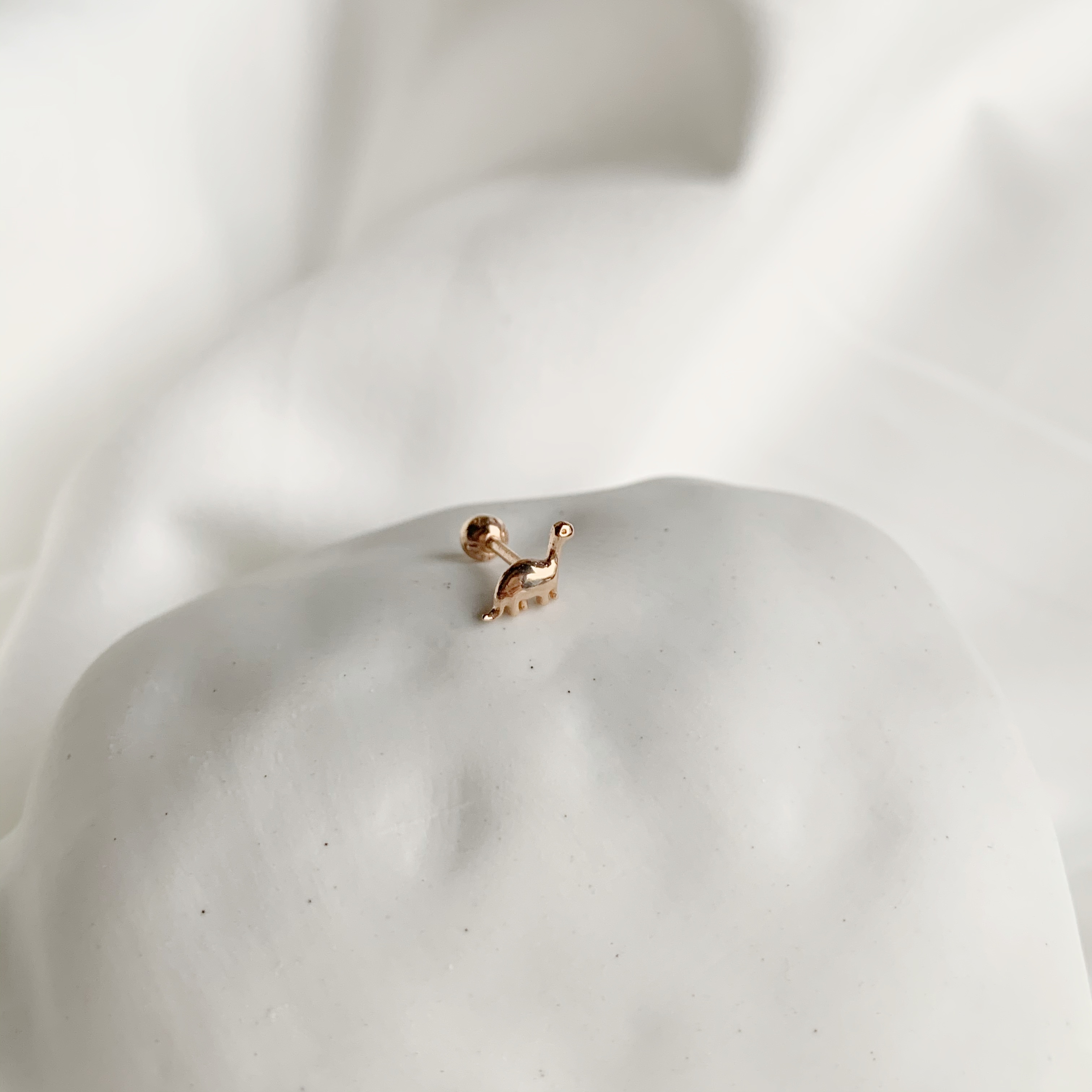 14K小恐龍🦕轉珠耳環