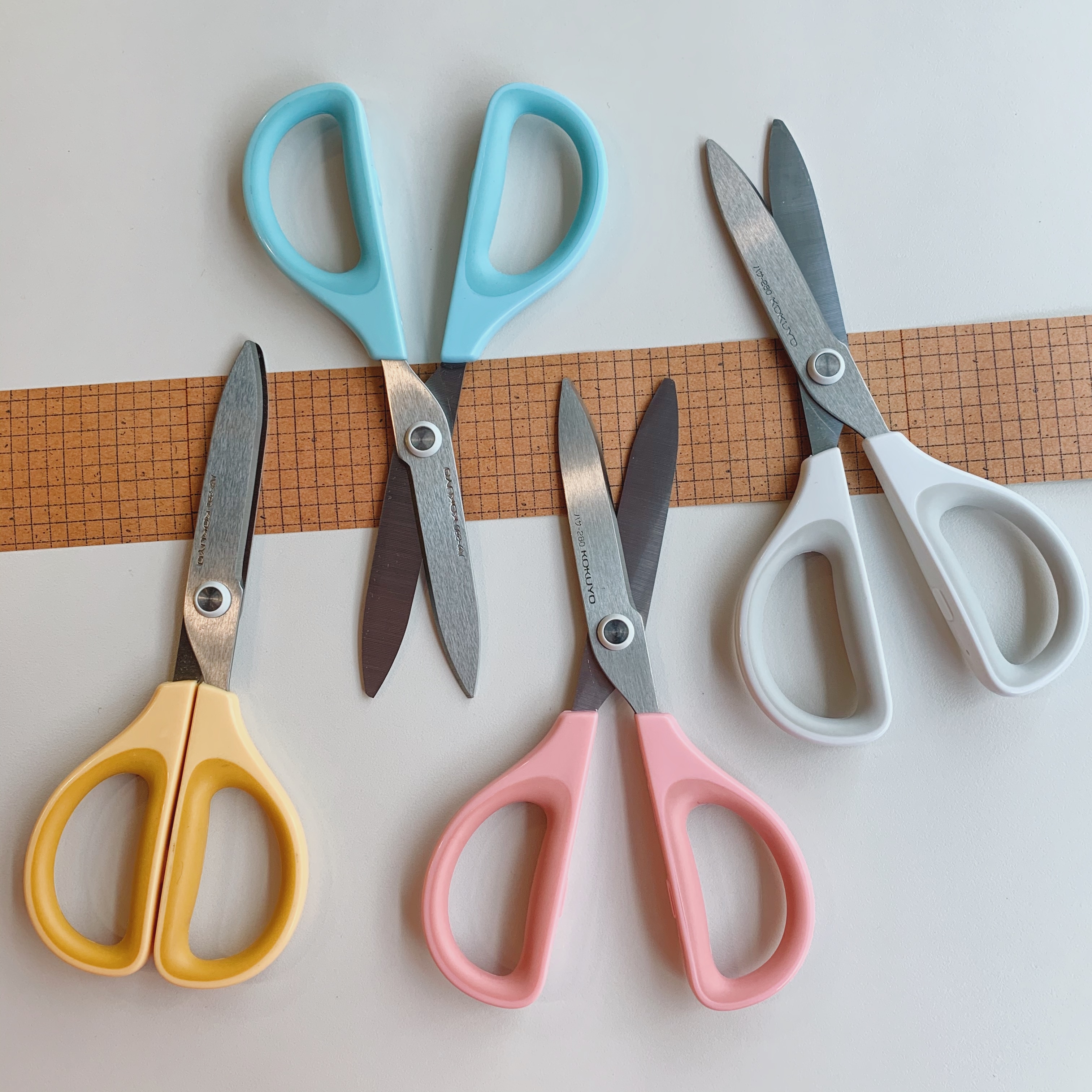 KOKUYO SAXA空氣彈力剪刀(無蓋輕量版)