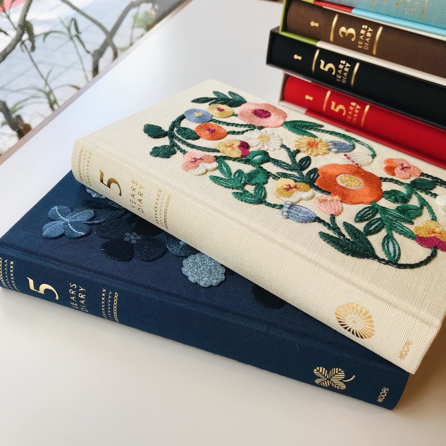 5年連用日記本 刺繡花朵｜日本MIdori