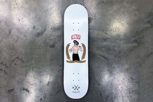 『 男仕理髮文化 』香港 Hair House Barbershop 6 周年 – DSM 聯名滑板