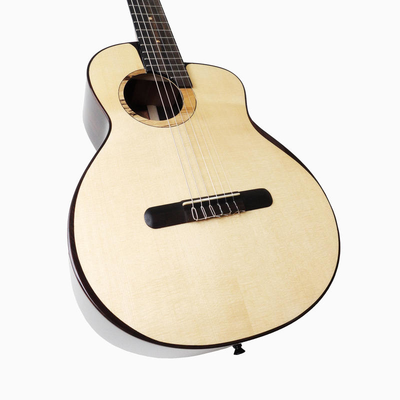 aNueNue aNueNue MN214 面板月亮雲杉 側背印度玫瑰木 36吋 全單板古典吉他 第 3 張圖片｜三峽吉他 / Bass