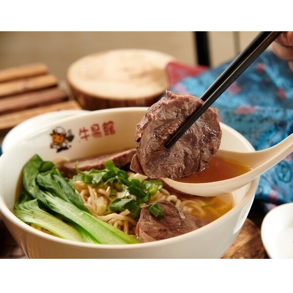 【 YouTube專案】牛易館 紅燒極品牛肉麵 冷凍包 (極品腱心4入裝)