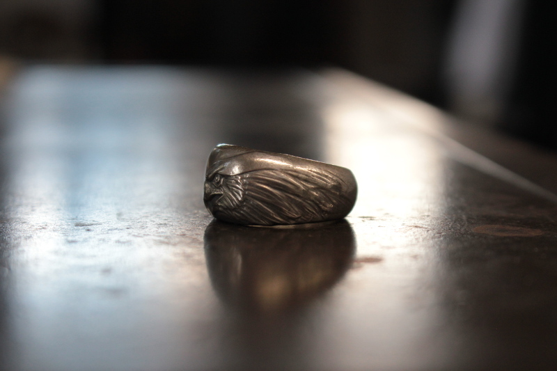 FCR-42 薄雕鷹臉甲丸戒指