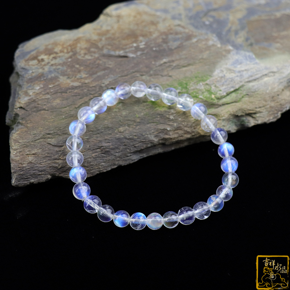 頂級藍暈月光石手珠 5.5mm 戀人之石
