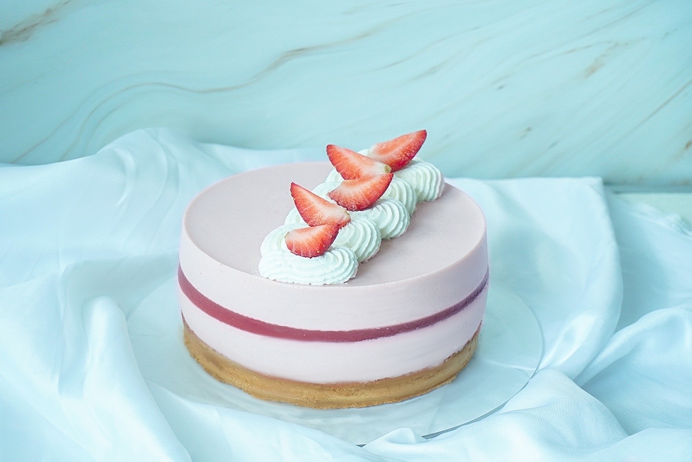 草莓慕絲蛋糕