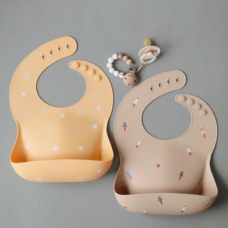 MUSHIE - 立體矽膠圍兜（Rocket）