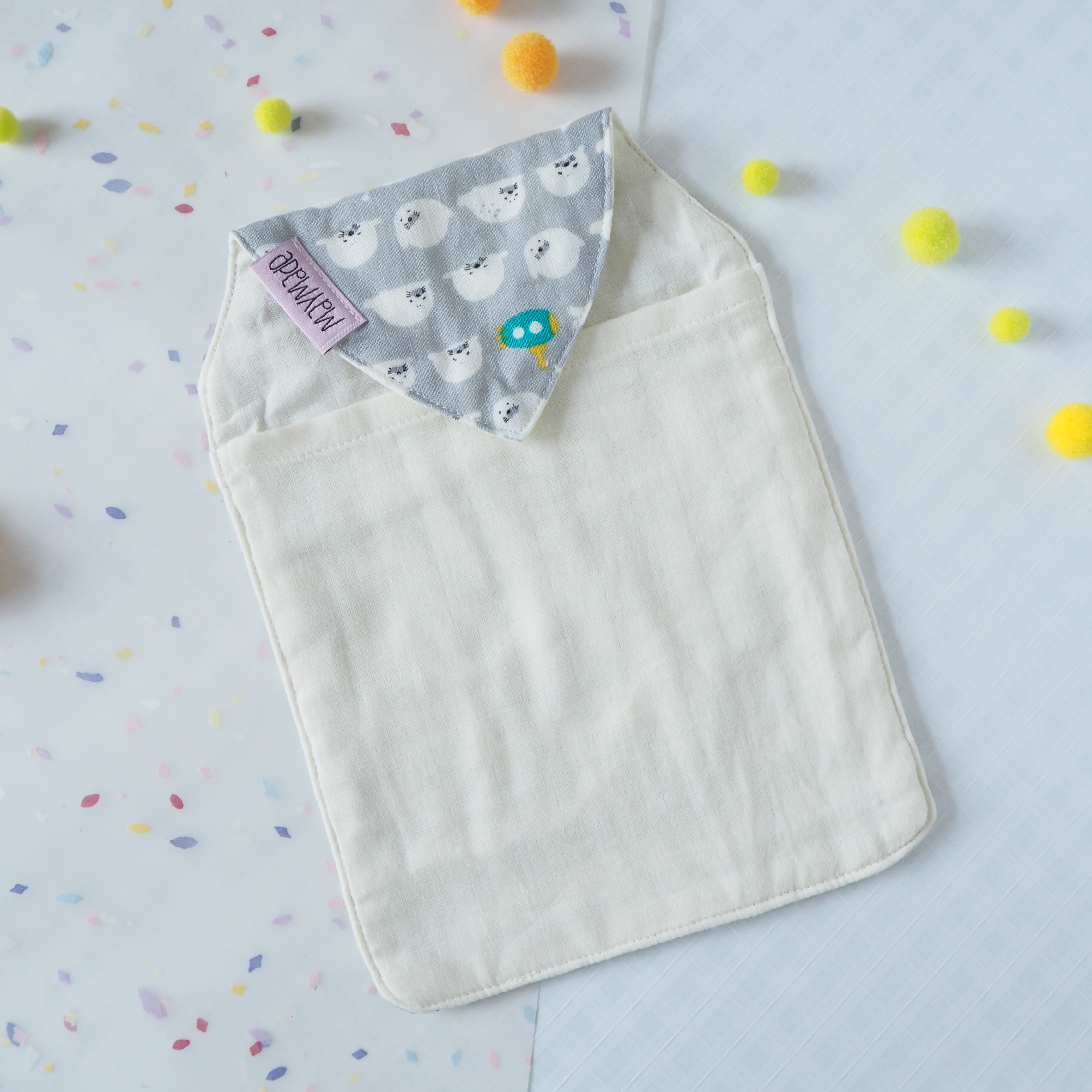 灰色海獅圖案汗巾