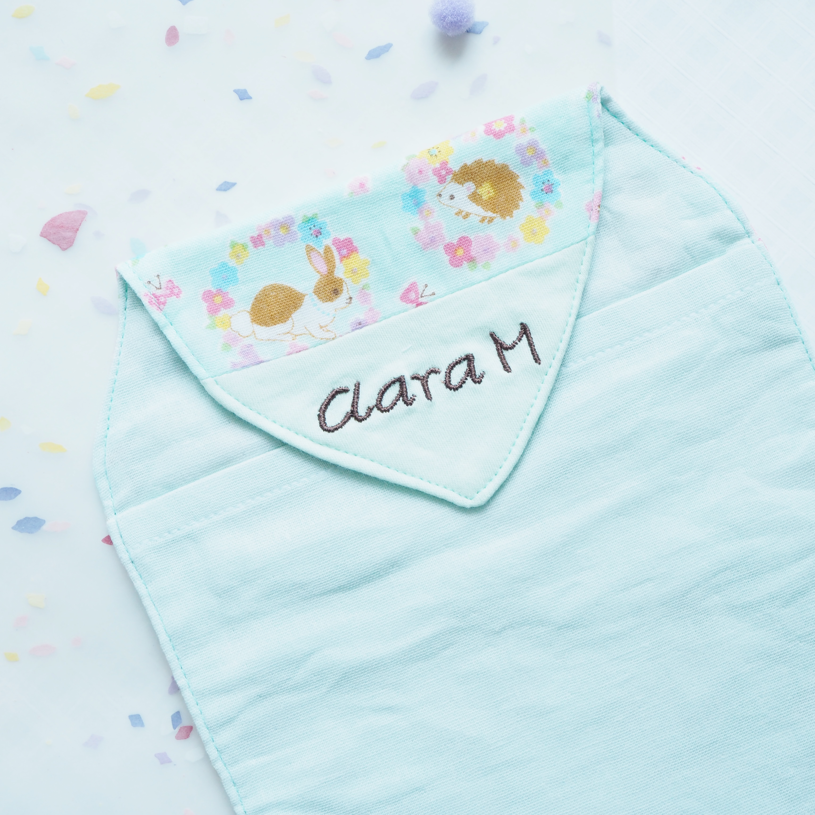 綠色花環動物圖案汗巾