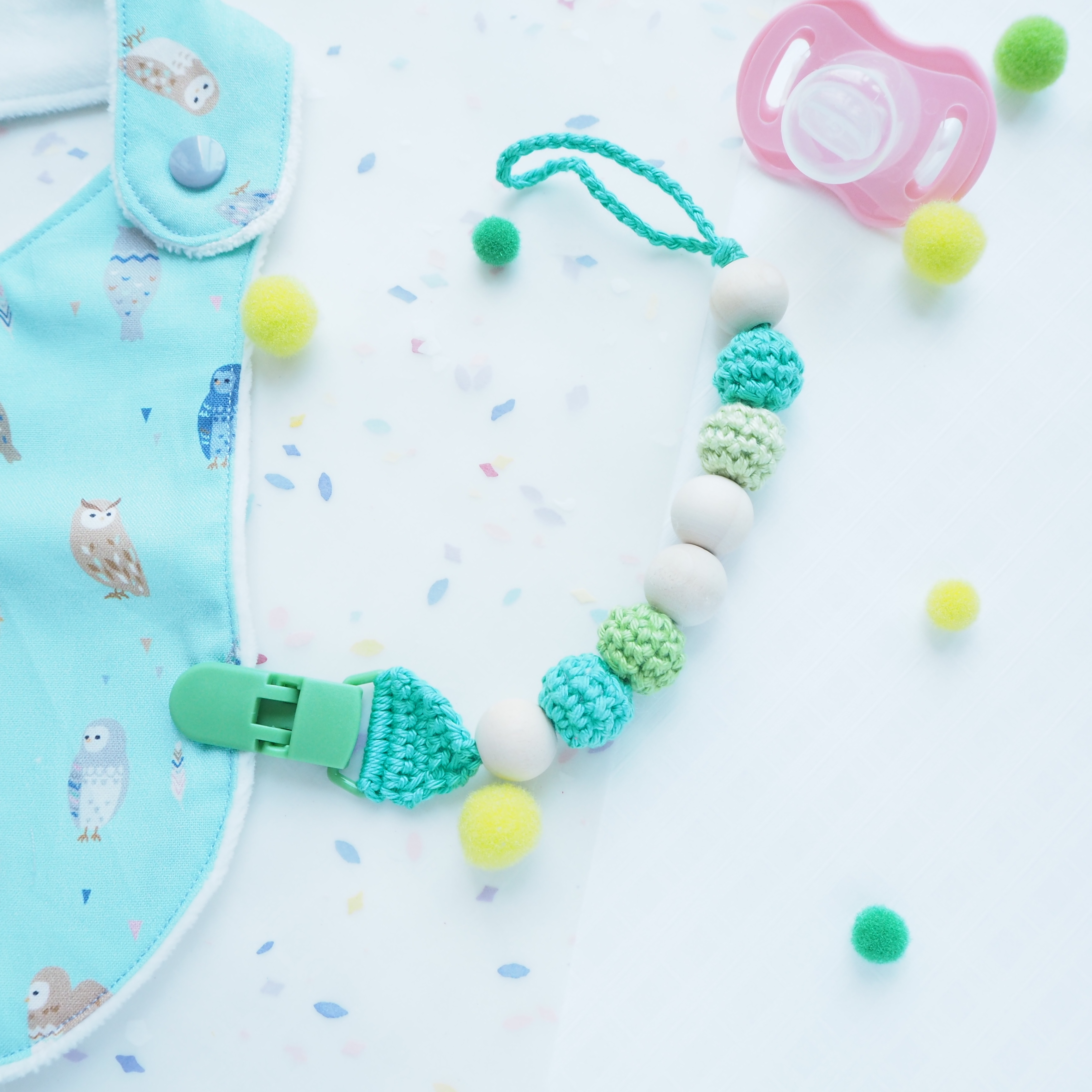 鈎織奶咀夾-八月