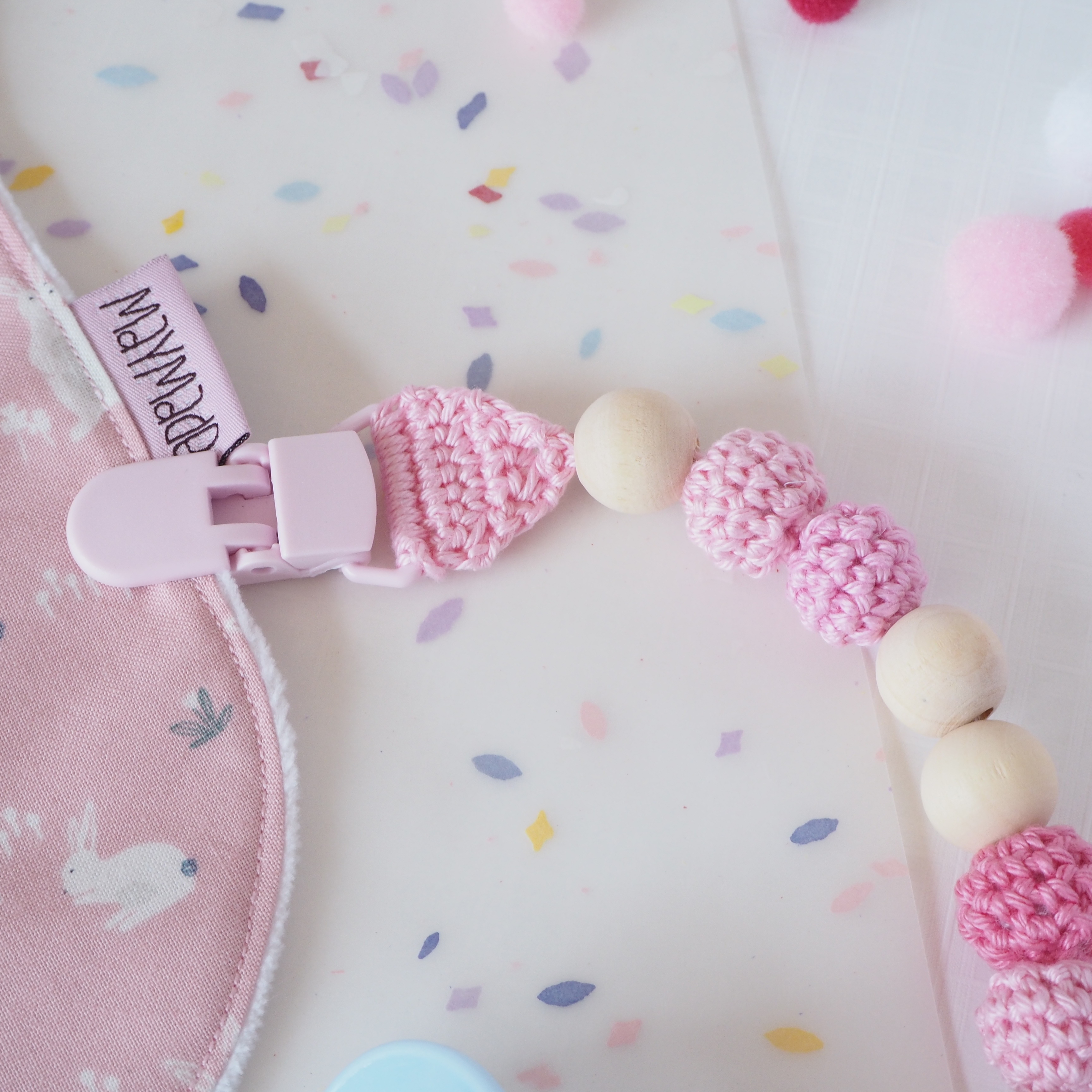 鈎織奶咀夾-十月