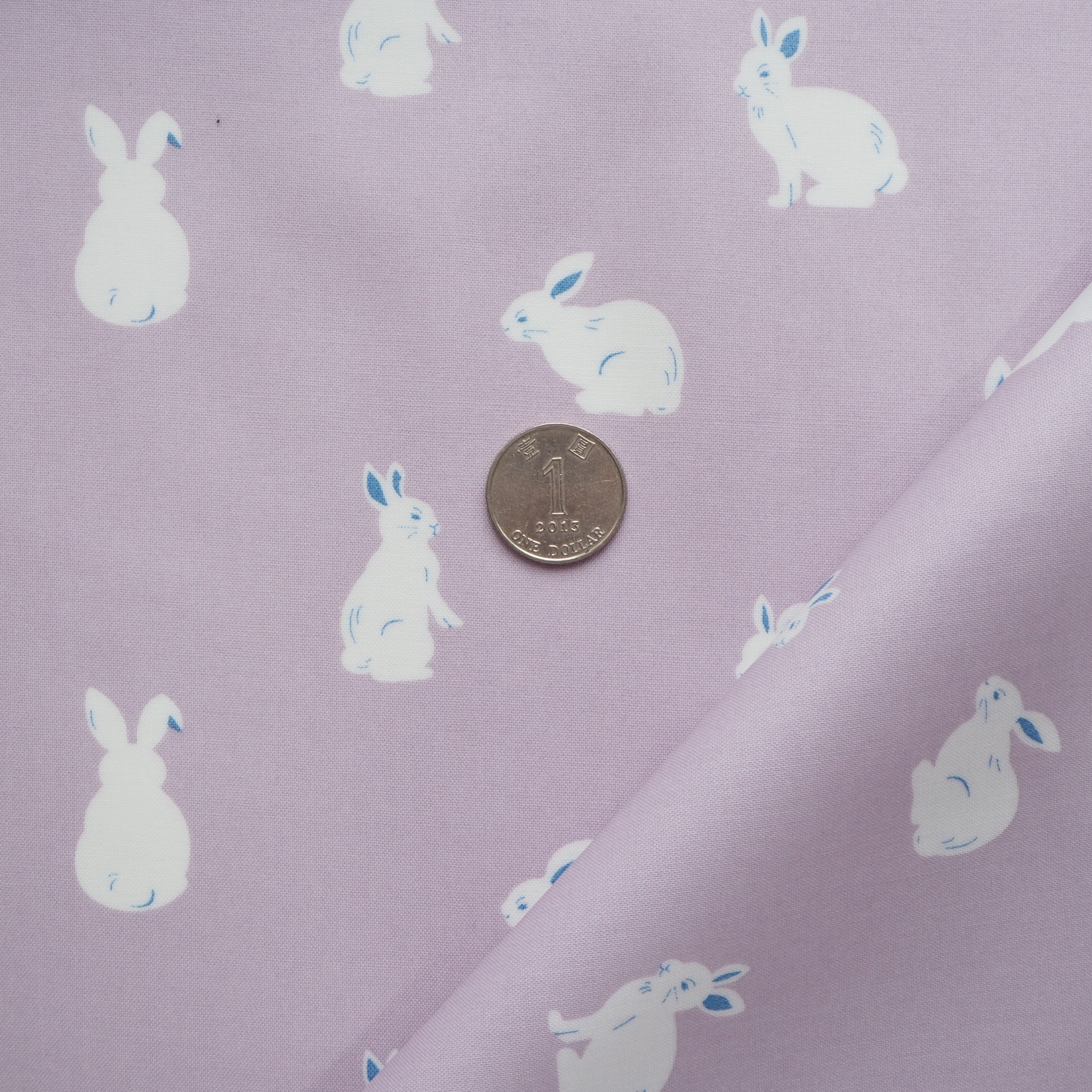 粉紫色小兔圖案食事用防水口水肩