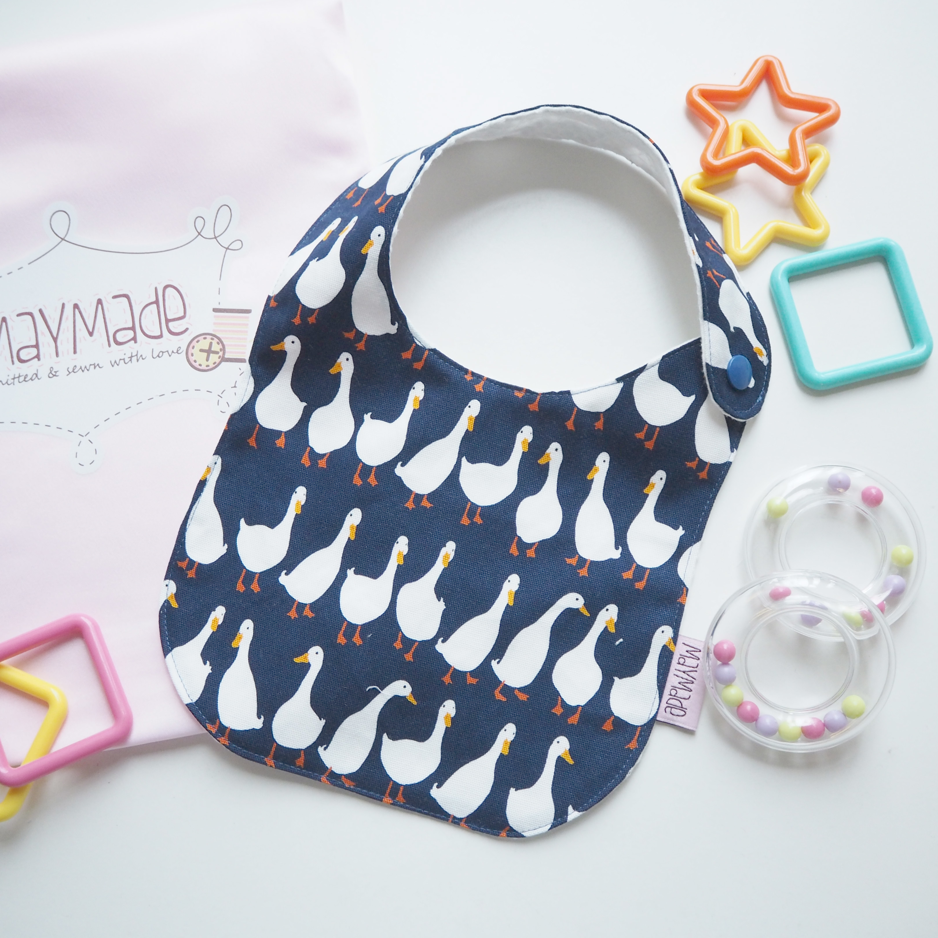 深藍小鵝圖案口水肩