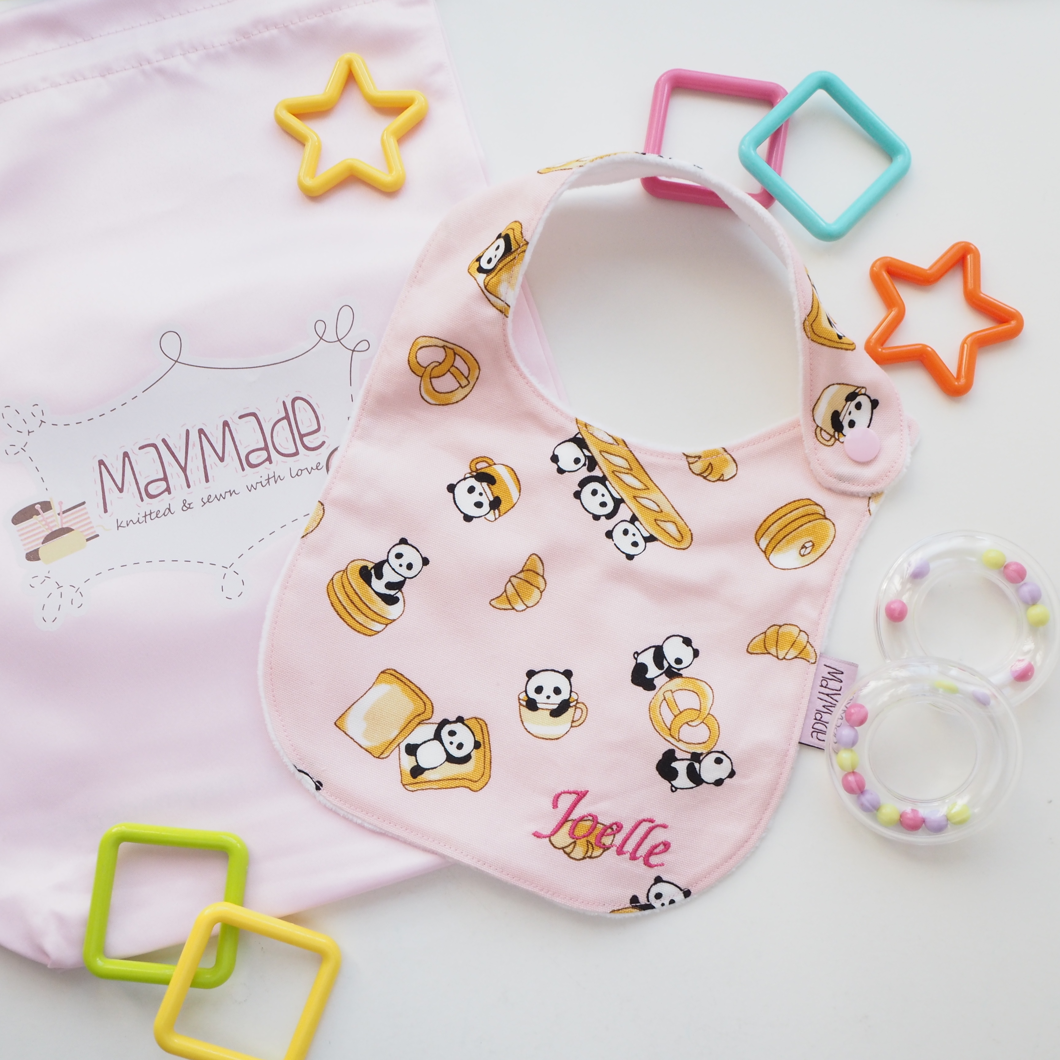 粉紅色麵包熊貓圖案口水肩