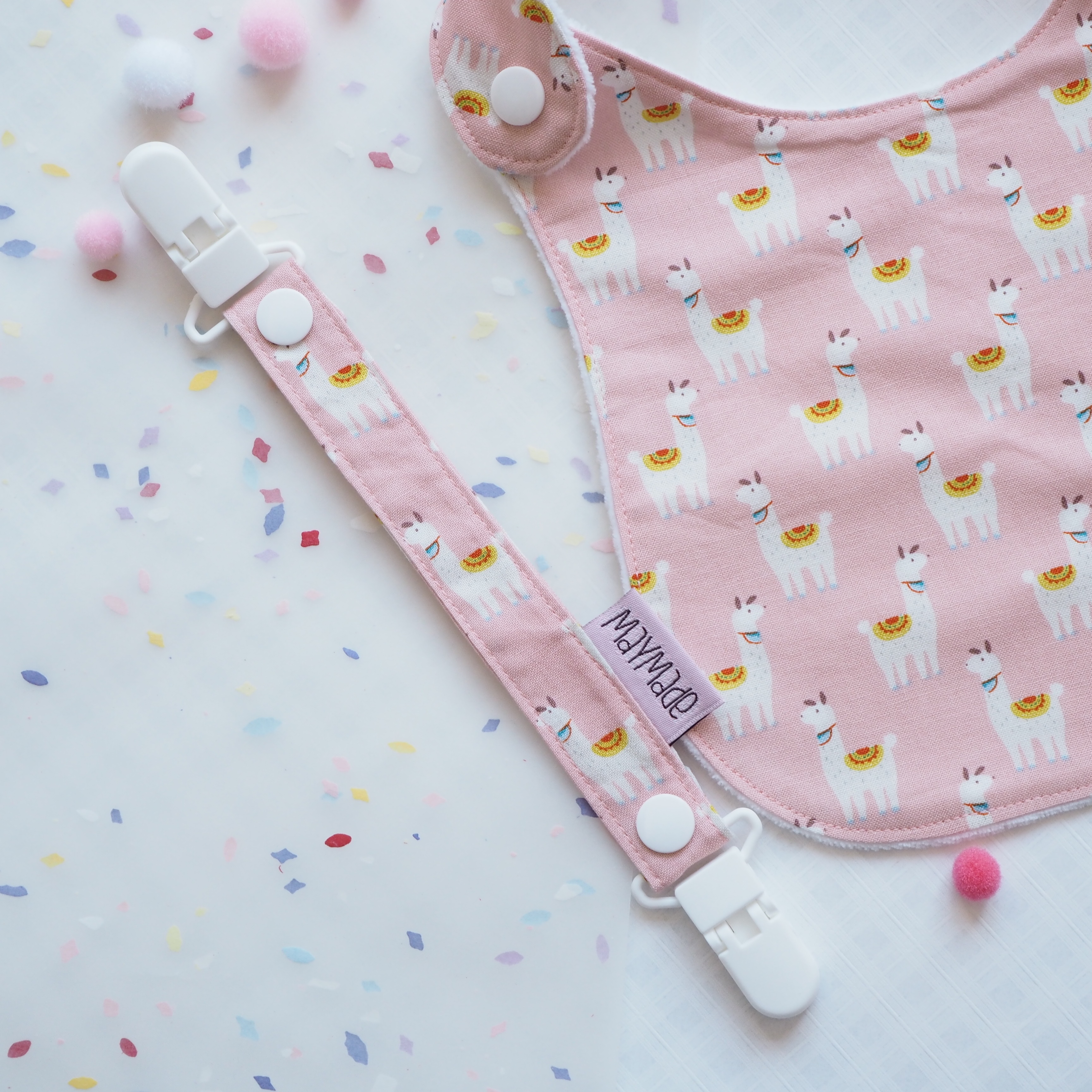 粉紅羊駝圖案口水肩