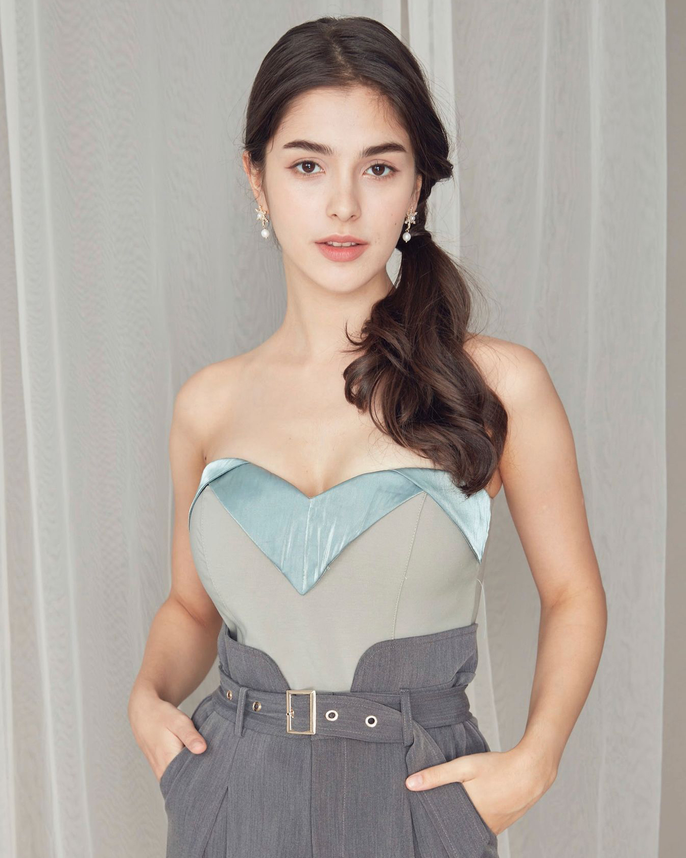 ⭒訂製-設計感拼接絲光馬甲上衣  (4色)