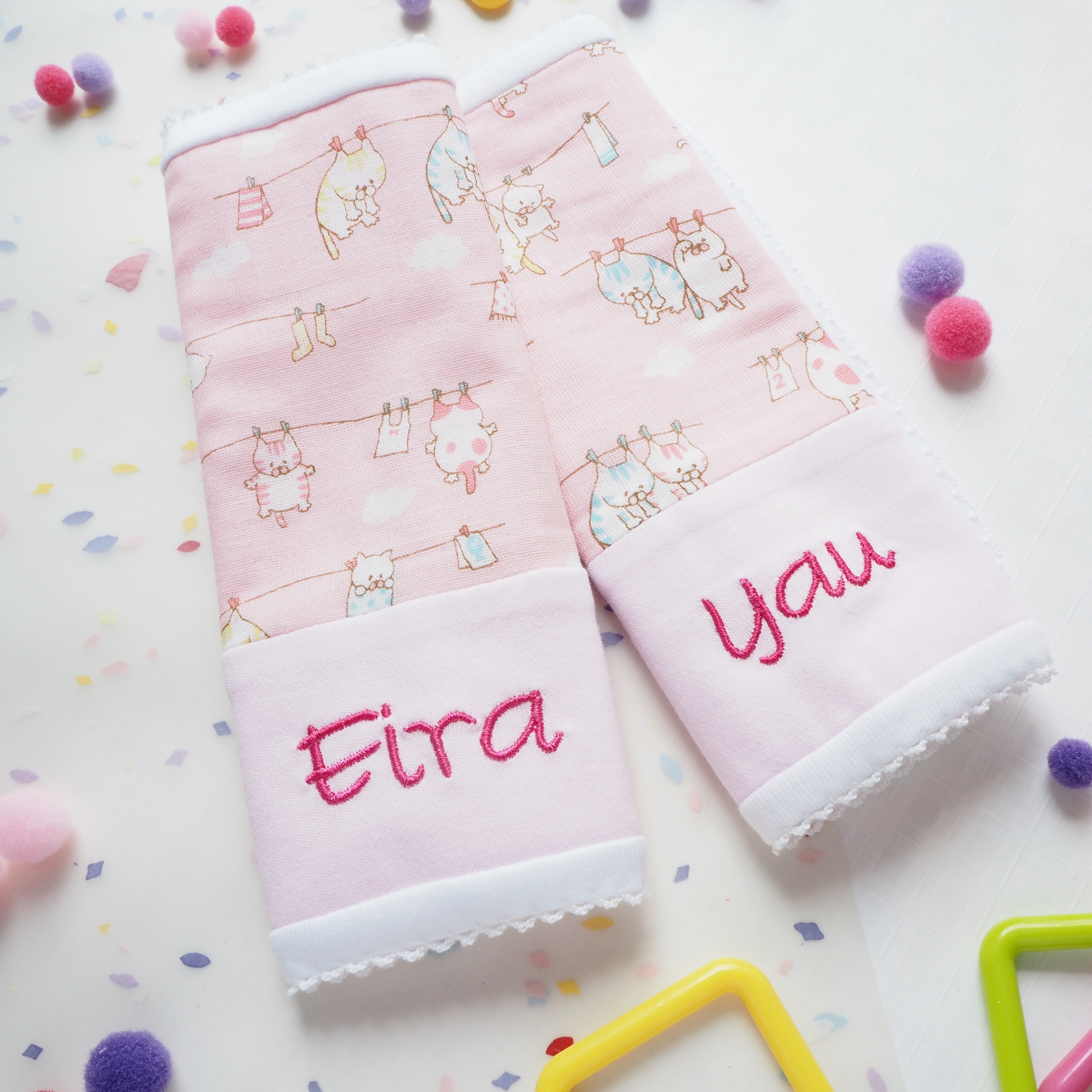 粉紅色小貓圖案 日本六重紗雙面背帶口水巾 咬咬巾