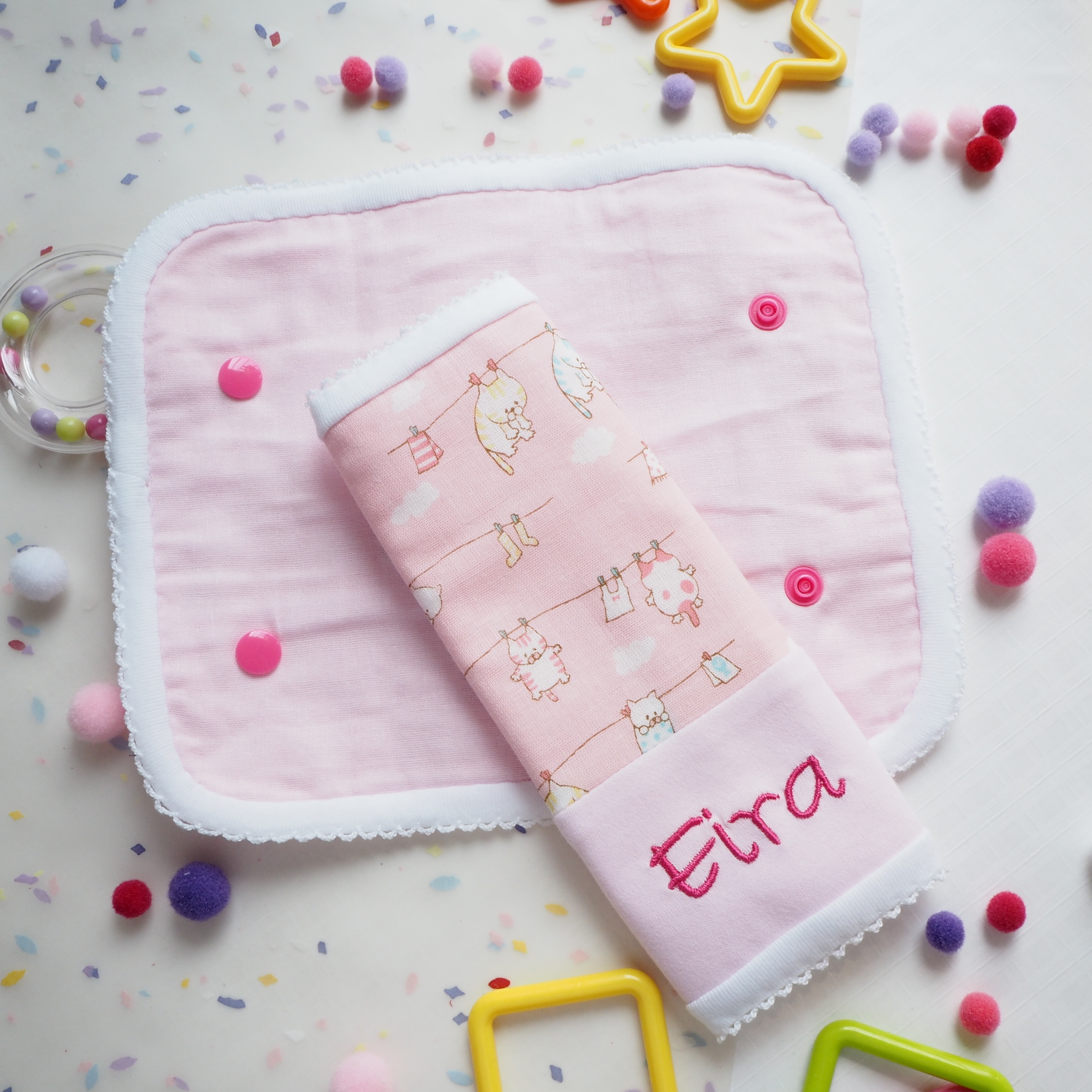 粉紅色小貓圖案 日本六重紗雙面背帶口水巾 咬咬巾