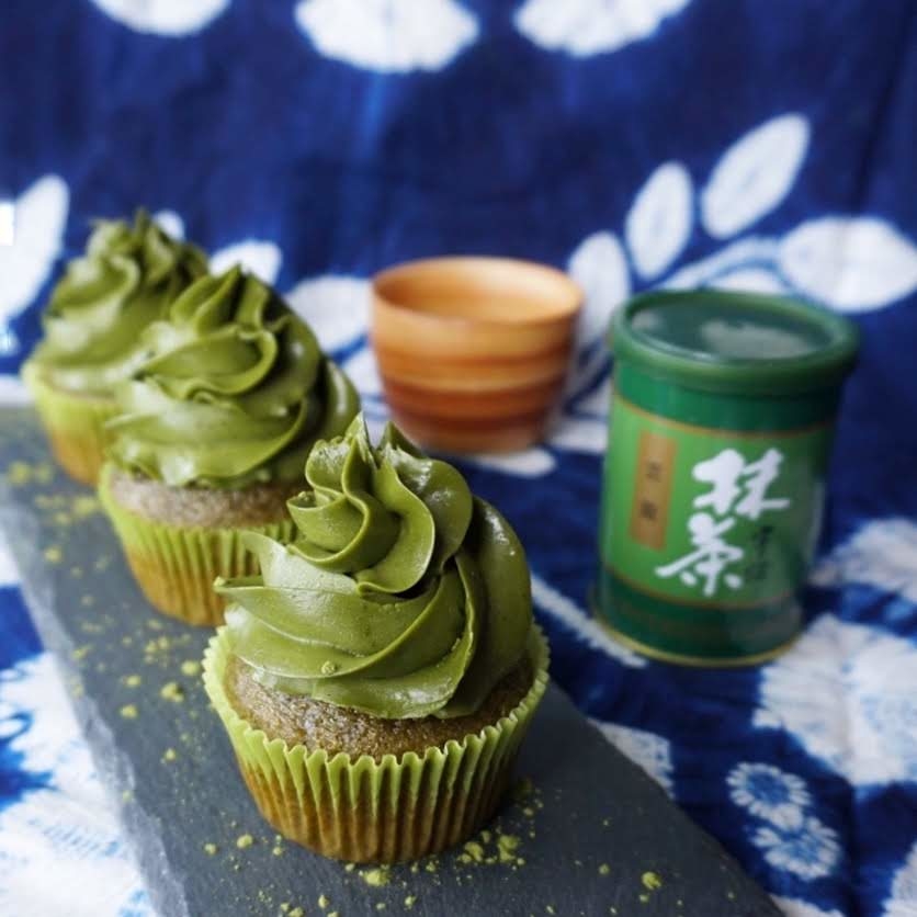 抹茶奶油霜杯子蛋糕