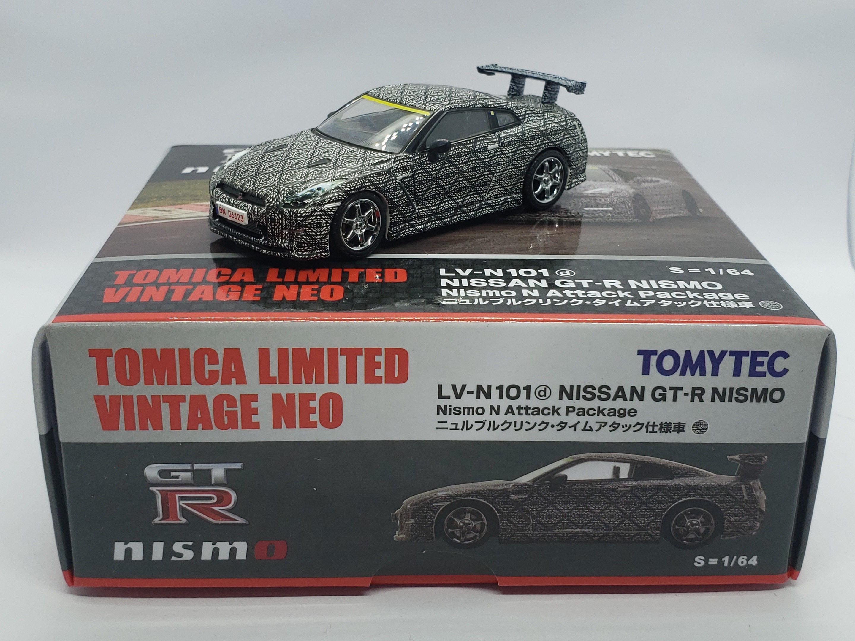 Tomica Limited Vintage NEO LV-N101d Nissan GT-R Nismo (