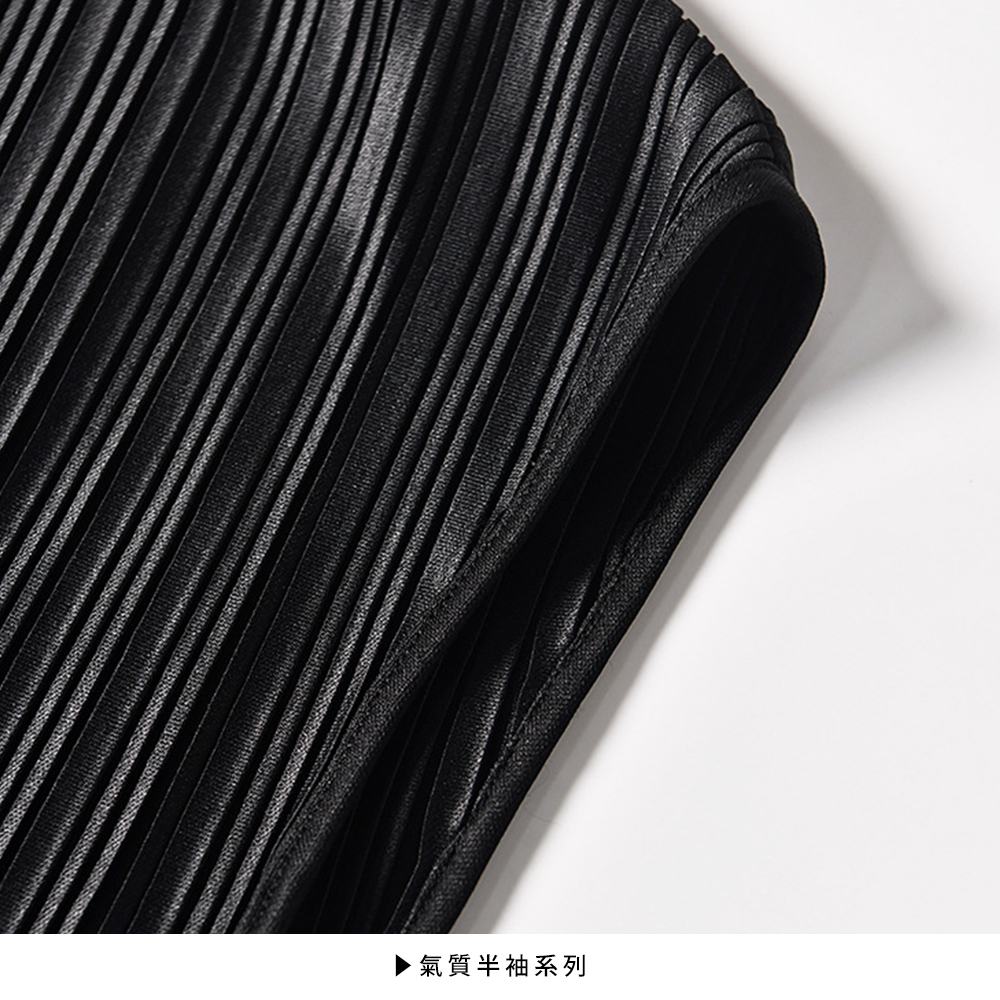 DEER.W V領半袖壓褶洋裝 平拍細節