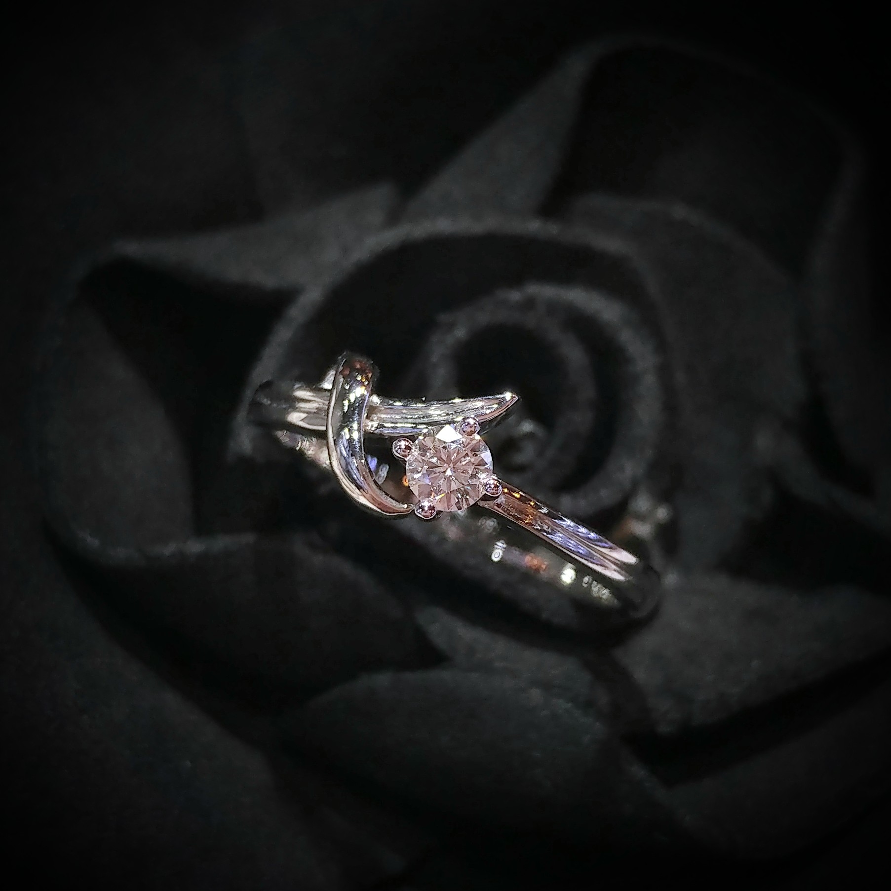 全新18K白金【單粒11份鑽石】戒指