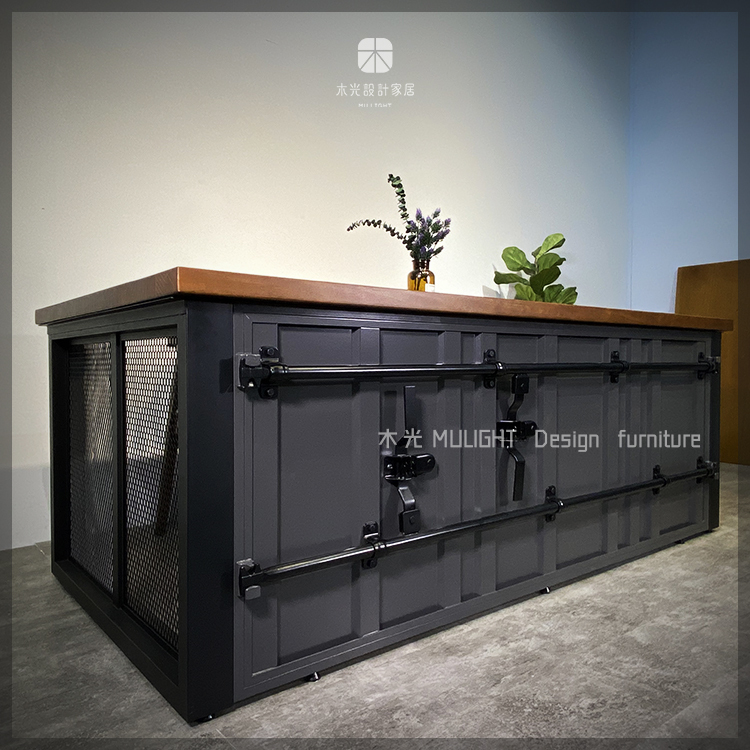 重裝貨櫃門造型主管桌|可訂製