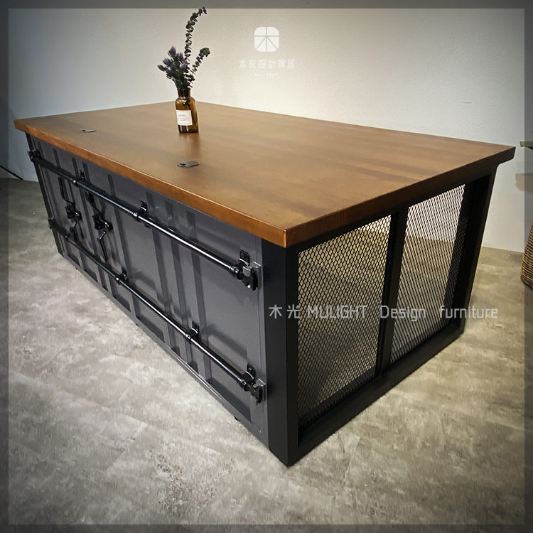 重裝貨櫃門造型主管桌|可訂製