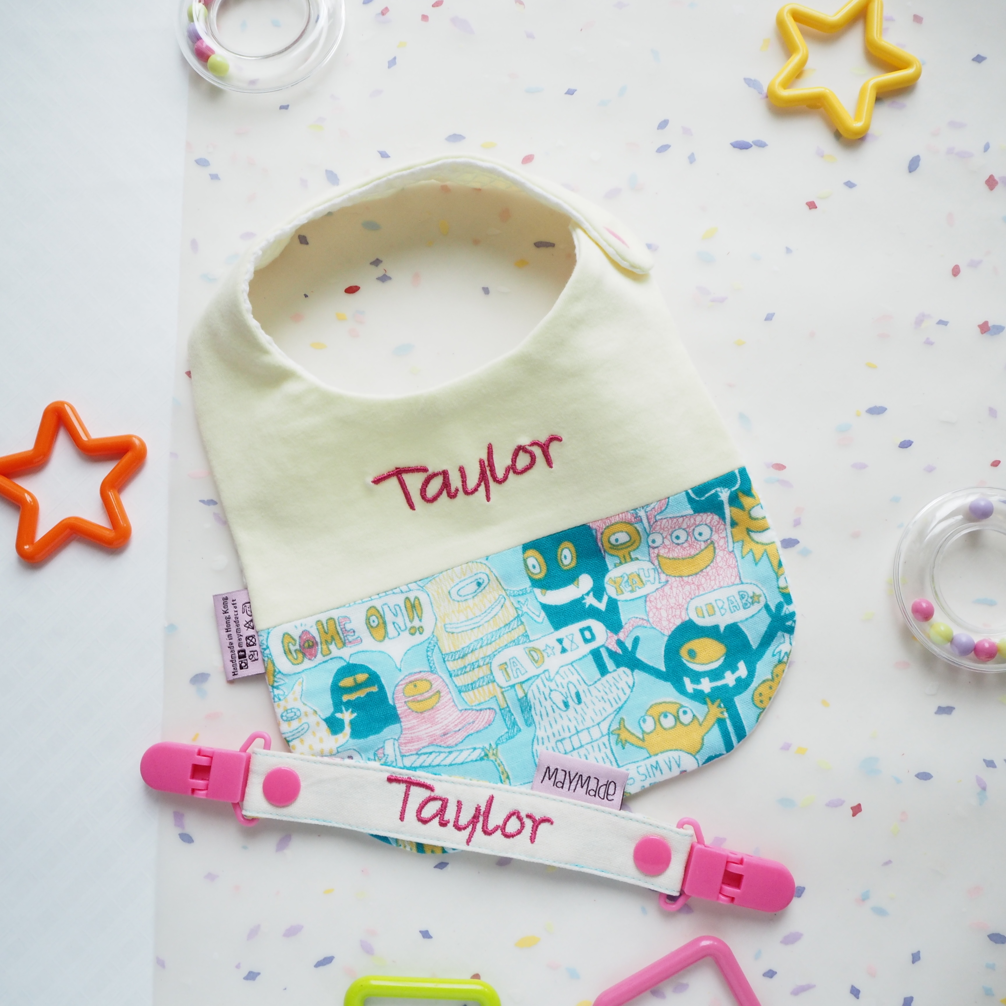 [SALE] 怪獸圖案 拼布款繡名口水肩