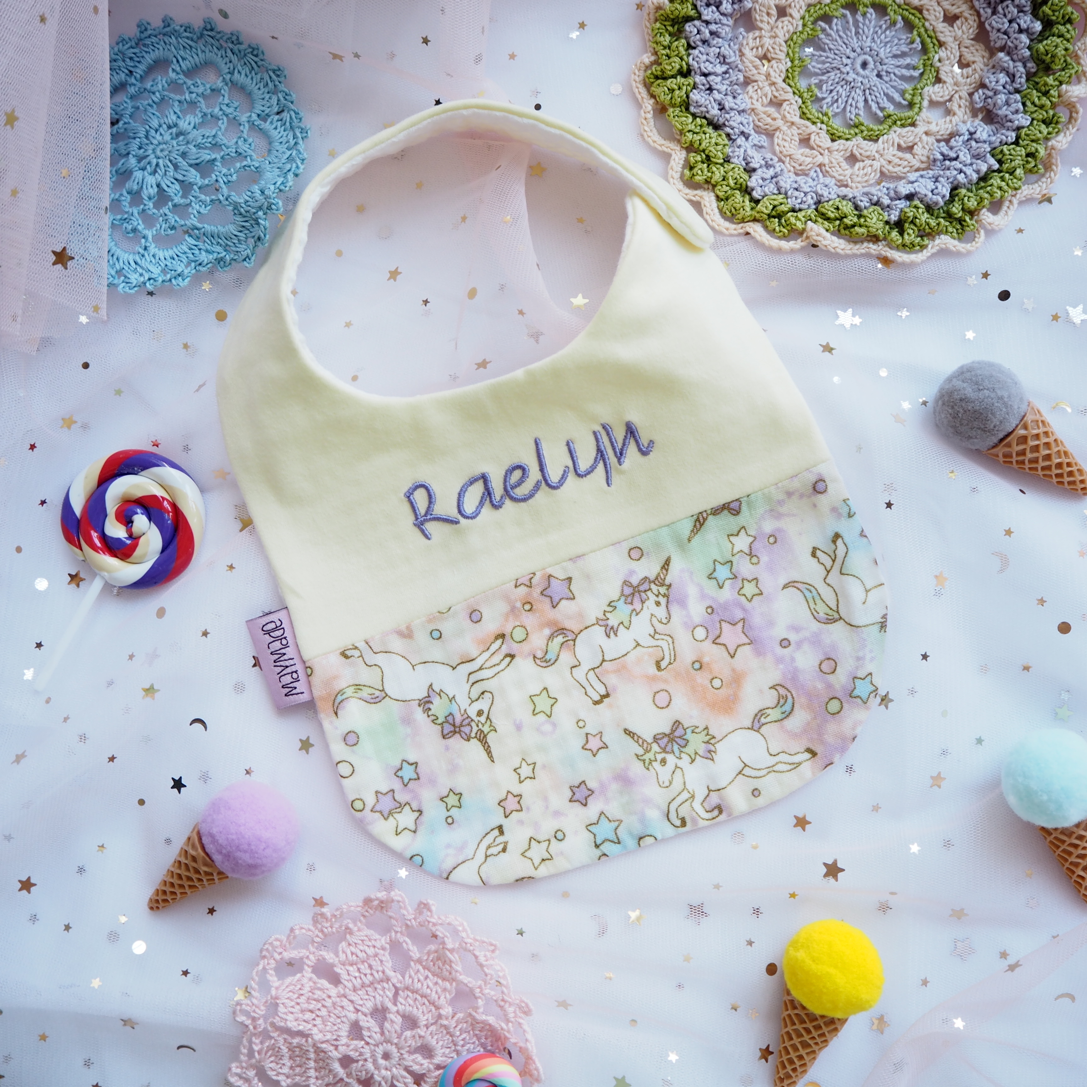 黃色獨角獸圖案 拼布款繡名口水肩