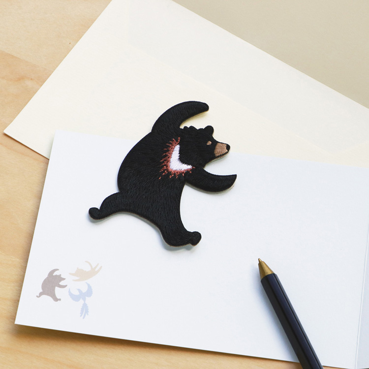 《島嶼漫舞》繡片與萬用卡組・台灣黑熊