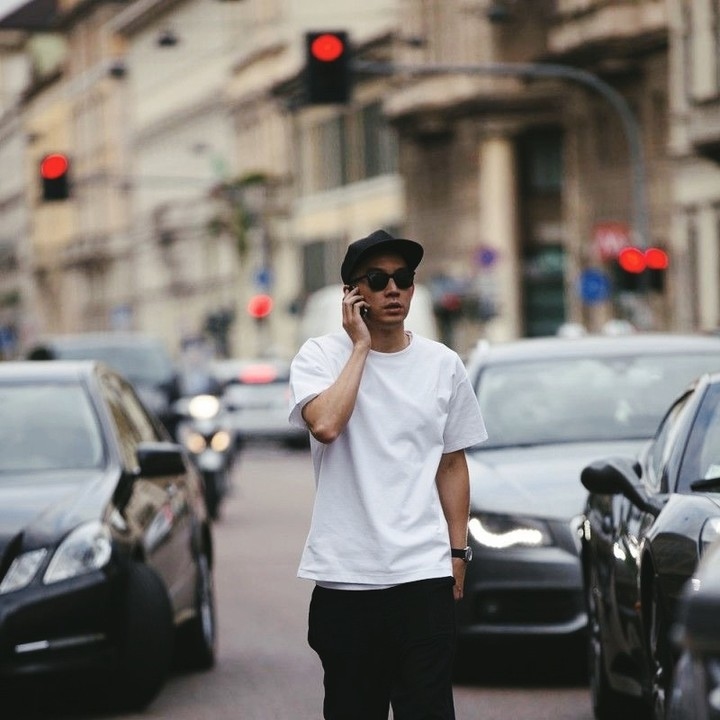 white-t-shirt-outfit-1