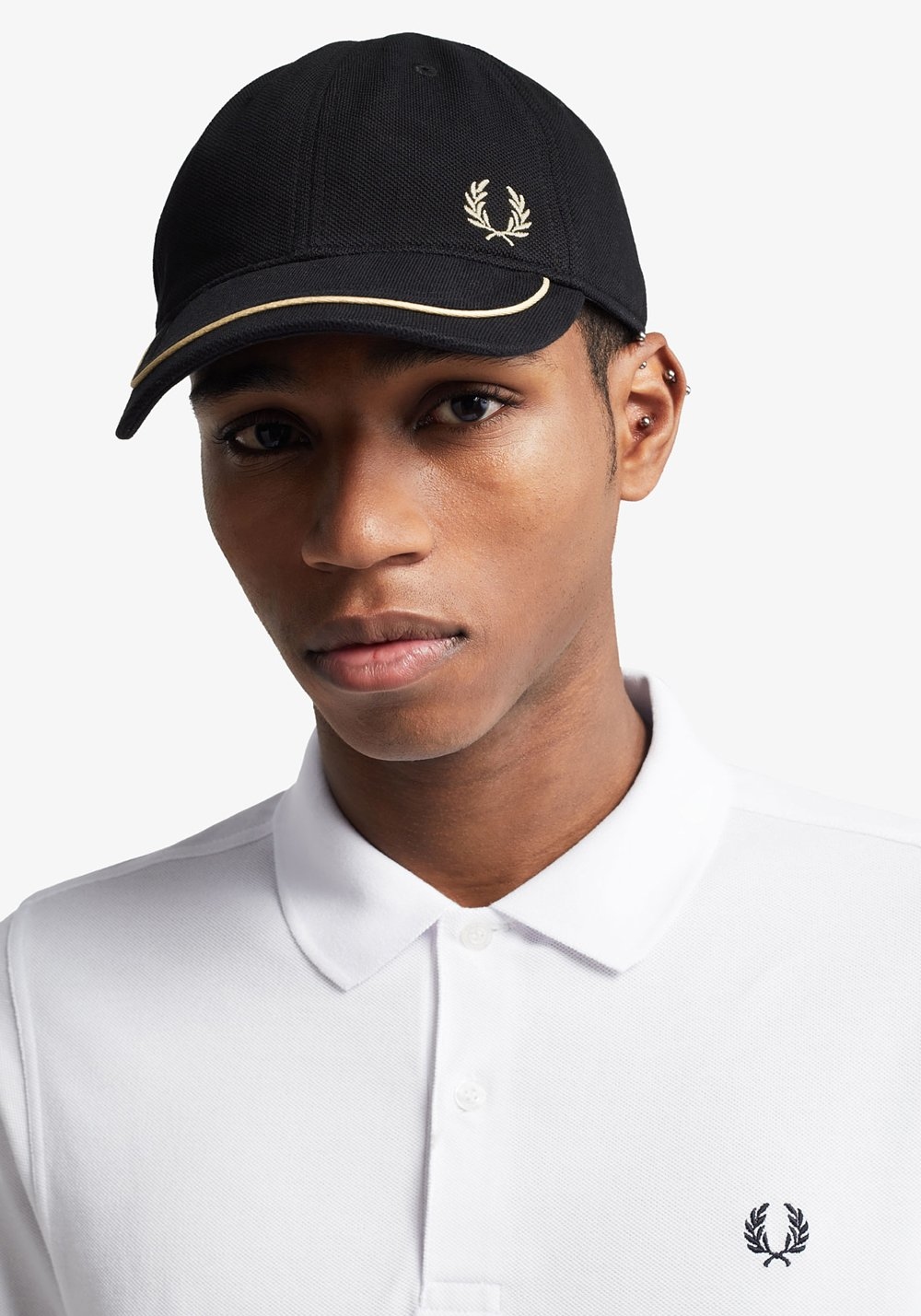 hat-with-white-t-shirt-outfit-1