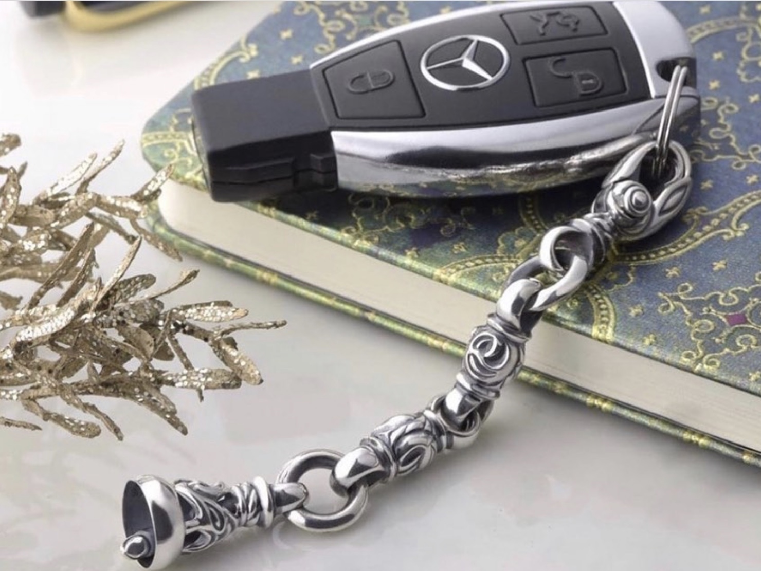 Mating Flight Key Clasp: Double Dove with Dove Bell M