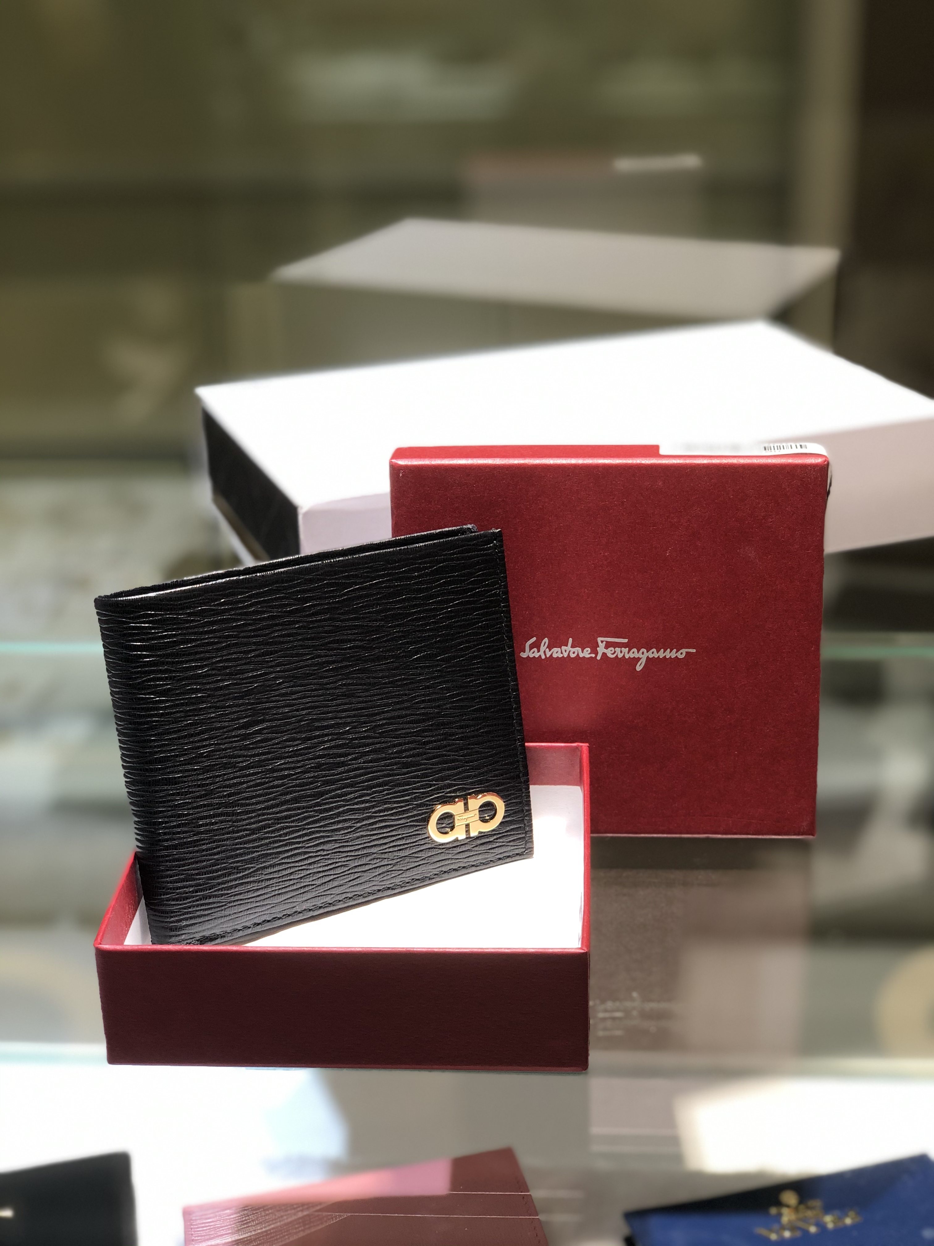 SALVATORE FERRAGAMO Men's Gancini Wallet