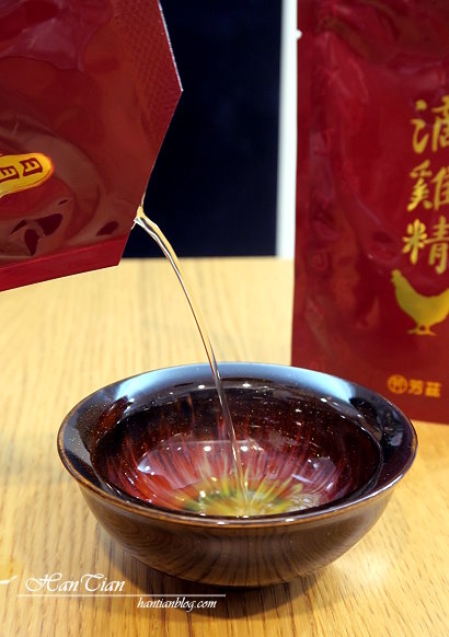 芳茲日月養生滴雞精豐富的蛋白質對人體很好！不管是懷孕中、生產後，或是像我一樣照顧小孩很勞累的媽咪，都非常適合補充，生產完之後，我有特別買了三大盒 每天固定空腹喝一包，可以幫助傷口跟身體復原加快。