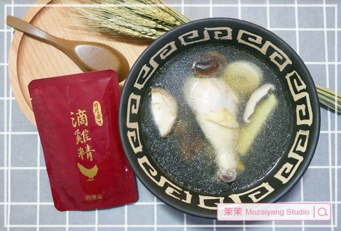 平常我會喝滴雞精來補充營養、提振精神。最近喝的是芳茲日月養生滴雞精，是曾國城推薦滴雞精，說到這個品牌的製造廠商你一定不陌生，就是我們從小吃到大的波蜜！幾十年的老品牌大廠，對於食材、原料與製作方面都嚴格把關，我當然可以放心喝囉！