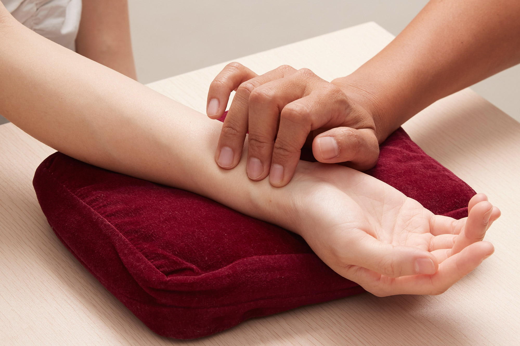 Medical consultation for treatment and health maintenance in collaboration with Jun Shan Care