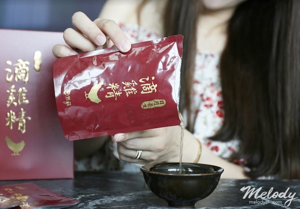 哺餵母奶真的是一件甜蜜的負荷，總是想給她最好的，但又常常一邊擠奶一邊覺得自己快要被榨乾了，所以母乳媽媽真的很需要好好補一下， 這篇來跟大家分享我產後喝的日月養生滴雞精，是曾國城代言的，很好喝、無腥味，零脂肪、零膽固醇，完全不用怕會越補越胖。